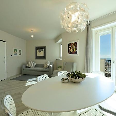 Luxury Apartament Con Garage Vista Mare Alassio Per 6 Persone Luaran gambar