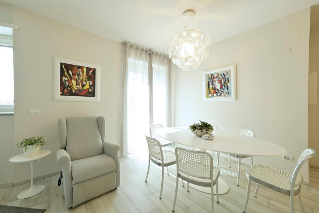 Luxury Apartament Con Garage Vista Mare Alassio Per 6 Persone Luaran gambar