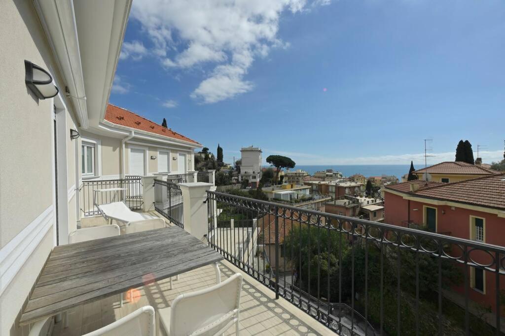 Luxury Apartament Con Garage Vista Mare Alassio Per 6 Persone Luaran gambar