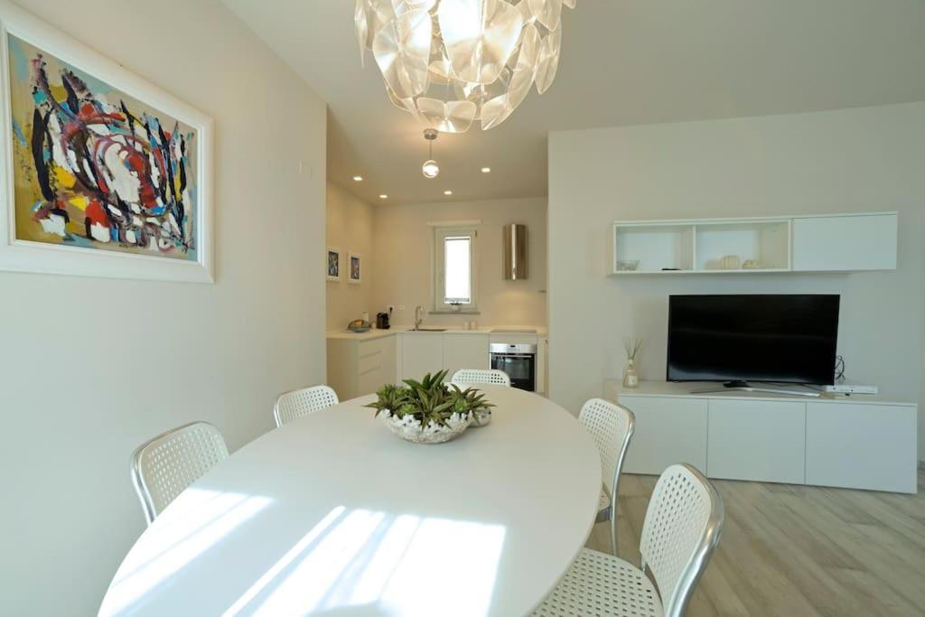 Luxury Apartament Con Garage Vista Mare Alassio Per 6 Persone Luaran gambar